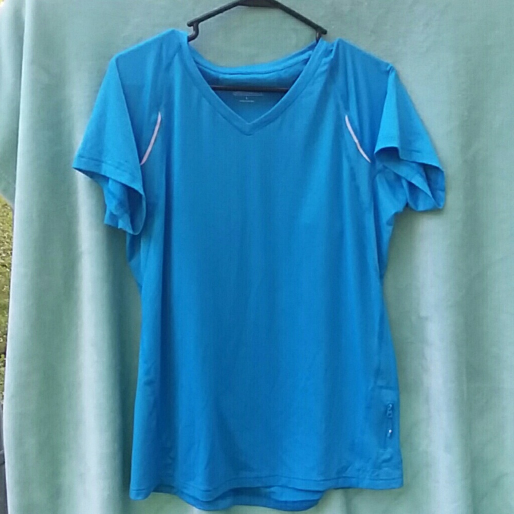 Athletic running top size large